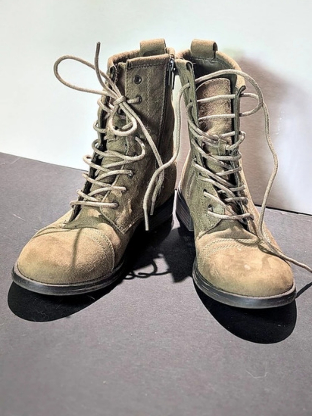 Mudd Olive Distressed Lace Up Combat Boots Size 8